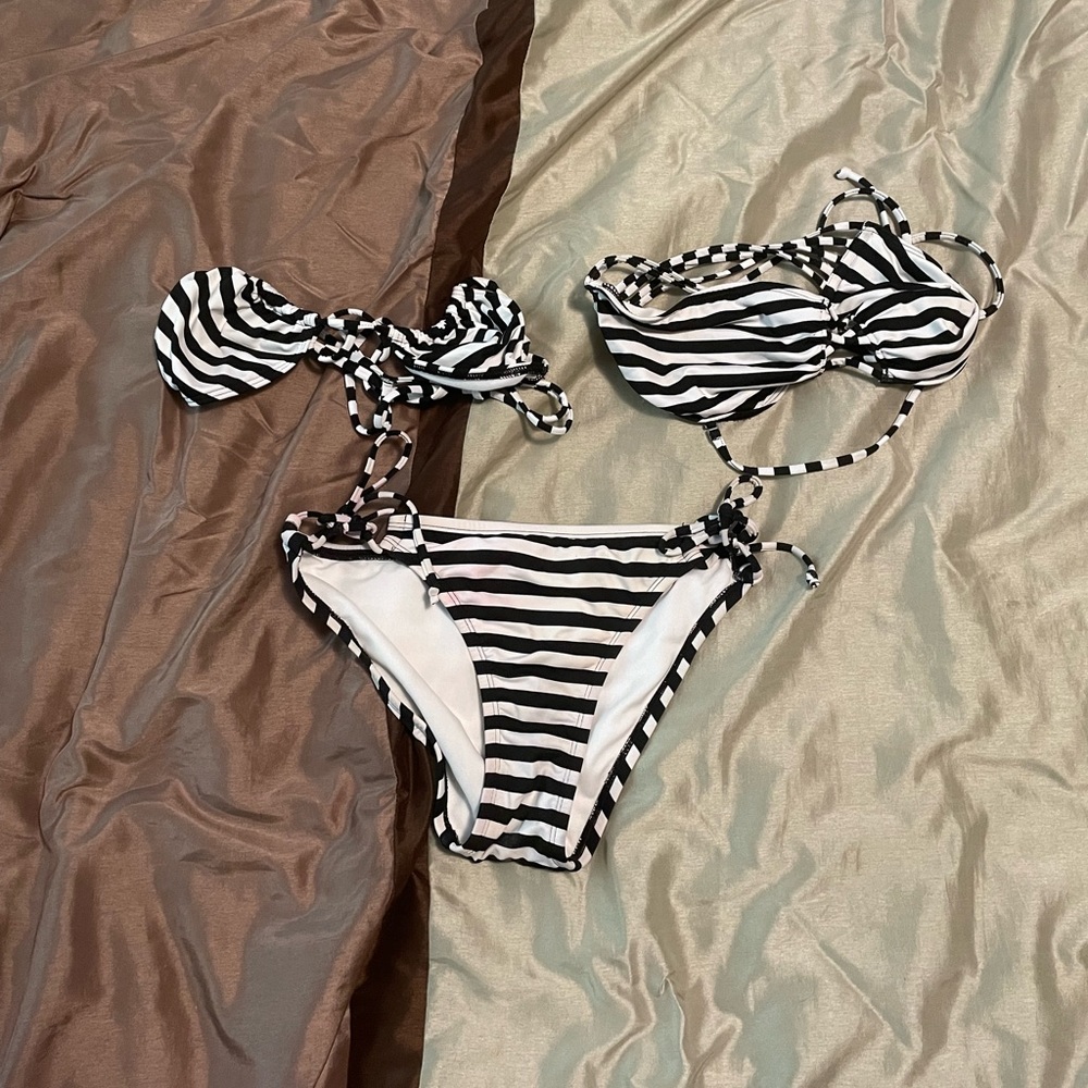 Abercrombie and fitch bikini set black and white stripe